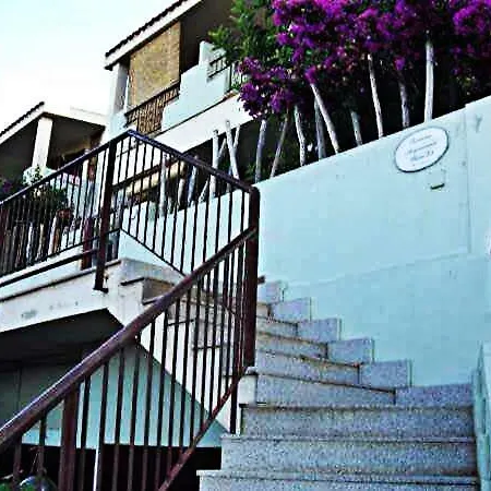 Villetta A Schiera * Villasimius